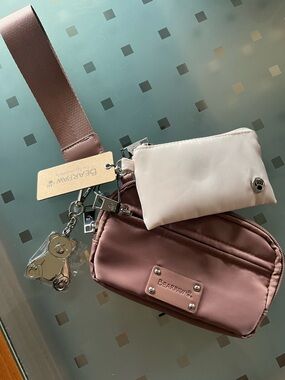 BearPaw Medium Brown Wristlet with Cream Detachable Coin Pouch & bearcharm